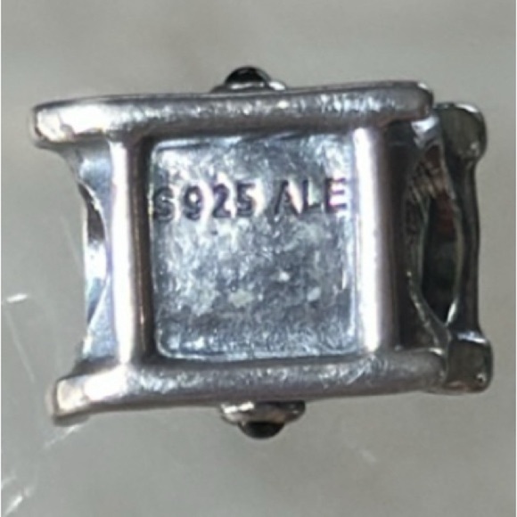 Pandora charm red crystal - Picture 3 of 3